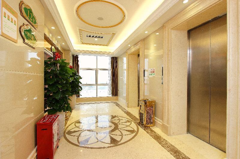 Vienna International Hotel Luogang Wanda Plaza Guangzhou Exterior foto